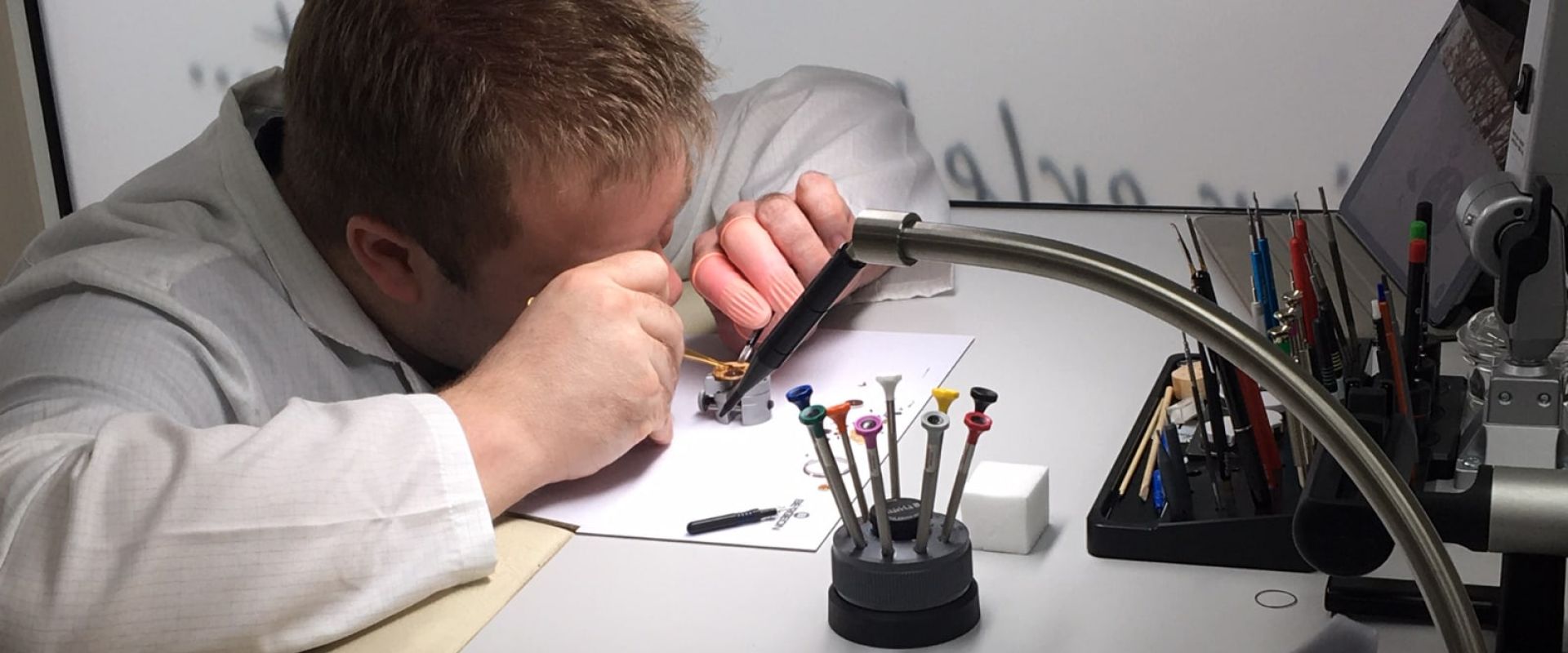 So arbeiten wir an Ihrer Uhr